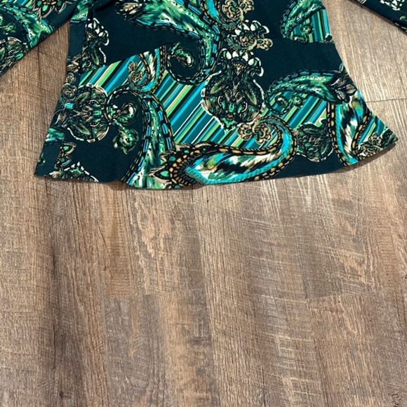 Onque Casuals Size Small Cowl Neck Top Sweater Green Paisley 3/4 Sleeves - Picture 6 of 7